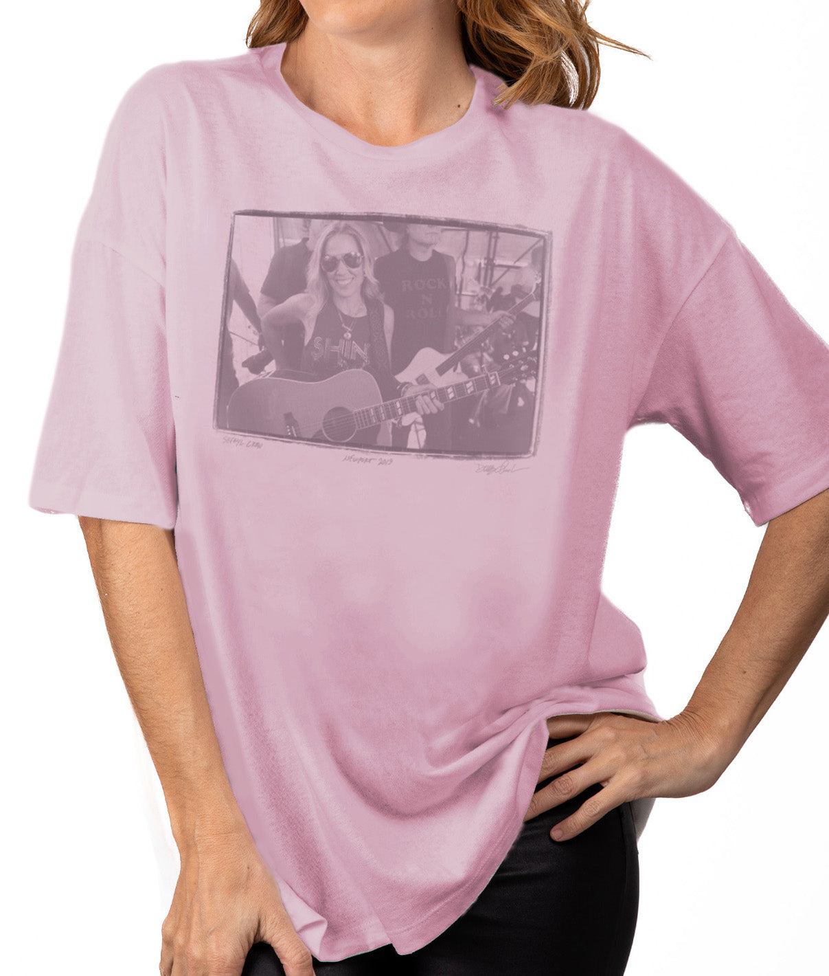 Sheryl Crow (Women's Dusty Rose Oversize Relaxed Tee)